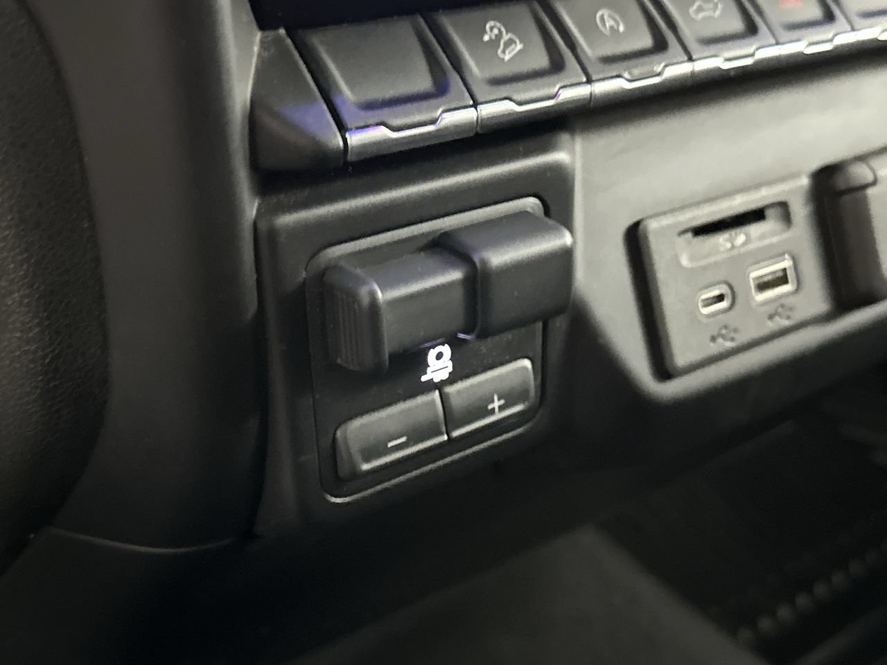 Used 2021 Chevrolet Silverado 1500 LT w/ All Star Edition Plus AWD/4WD image 57