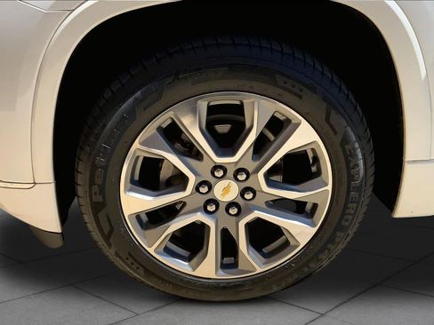 Used 2019 Chevrolet Traverse Premier w/ LPO, Floor Liner Package FWD image 11