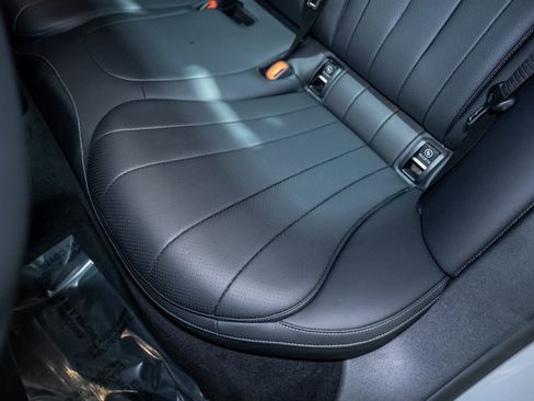 Used 2024 Mercedes-Benz E 350 4MATIC Sedan w/ Driver Assistance Package image 39