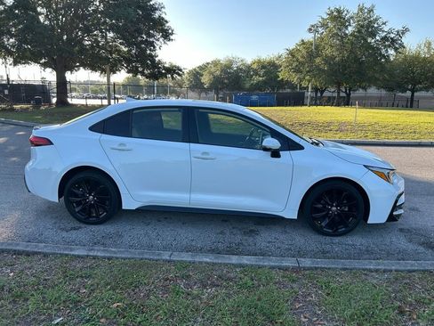 Used 2023 Toyota Corolla XSE image 6