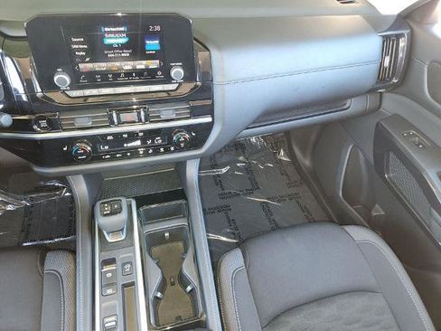 Certified 2025 Nissan Pathfinder SV image 17