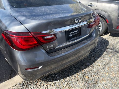 Used 2017 INFINITI Q70 3.7 w/ Technology Package AWD/4WD image 12