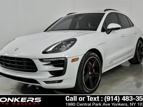 Used 2018 Porsche Macan GTS image 1