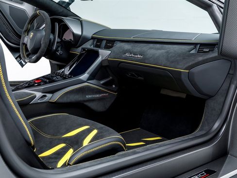 Used 2017 Lamborghini Centenario LP 770-4 image 8