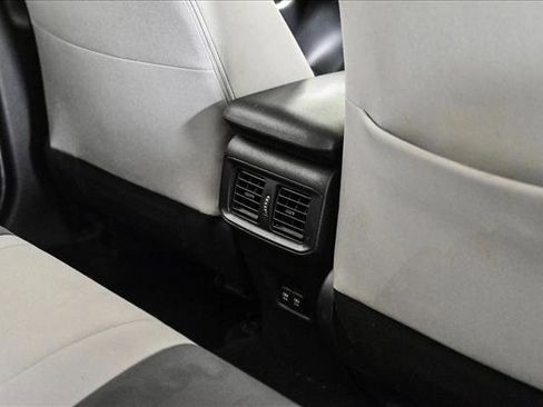 Used 2019 Toyota RAV4 XLE image 18