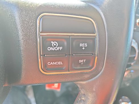 Used 2018 Jeep Wrangler Unlimited Sahara AWD/4WD image 15