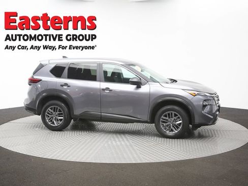 Used 2024 Nissan Rogue S AWD/4WD image 42