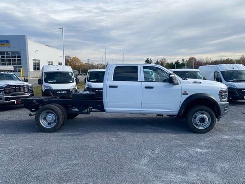 New 2026 RAM 5500 Tradesman w/ Chrome Appearance Group image 8