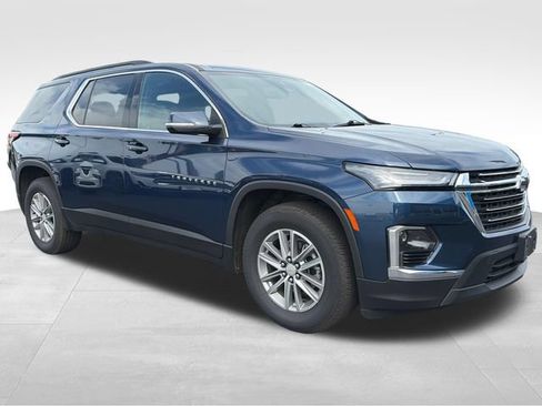 Used 2023 Chevrolet Traverse LT AWD/4WD image 9