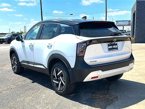 New 2026 Nissan Kicks SV w/ SV Premium Package image 6