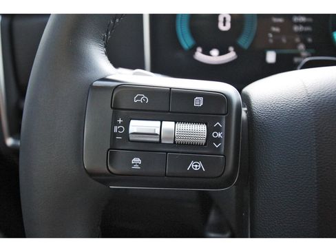 Used 2026 Hyundai Santa Fe SEL FWD image 17