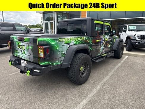 Used 2023 Jeep Gladiator Sport w/ Trailer Tow Package AWD/4WD image 6