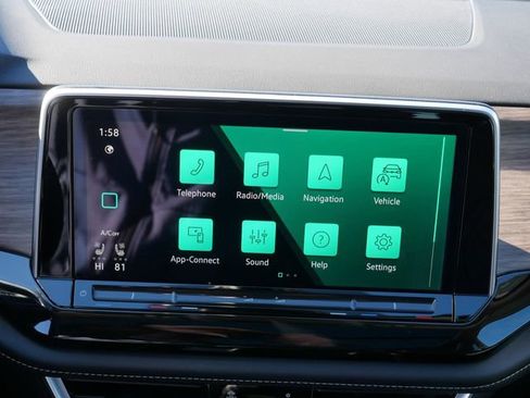 Certified 2025 Volkswagen Atlas SEL Premium R-Line image 30