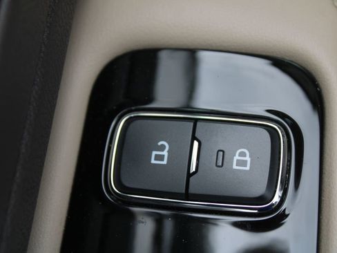 Used 2021 Lincoln Aviator Reserve w/ Equipment Group 201A image 23