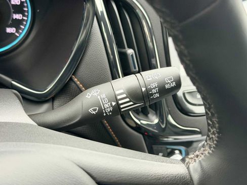 Used 2024 Chevrolet Equinox Premier image 27