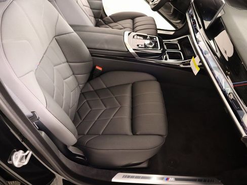 New 2025 BMW 760i xDrive image 14