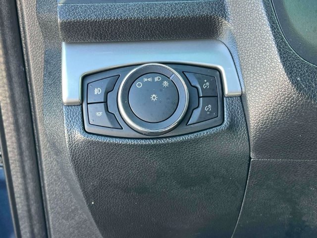 Used 2016 Ford Explorer XLT AWD/4WD image 31