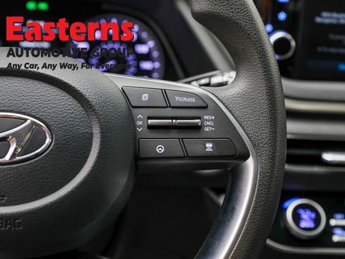 Used 2023 Hyundai Sonata SEL image 16