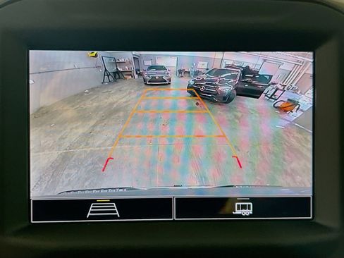 Used 2025 Chevrolet Silverado 1500 Custom RWD image 9