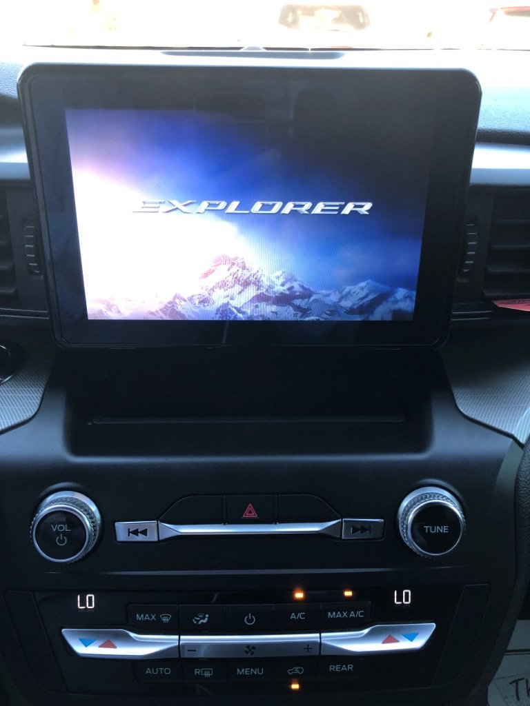Used 2020 Ford Explorer XLT RWD image 36