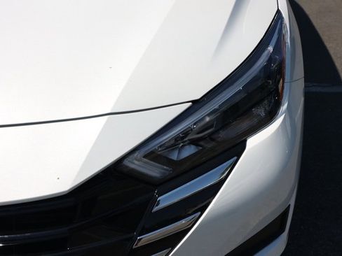 New 2025 Nissan Versa 1.6 SV w/ Trunk Package image 10