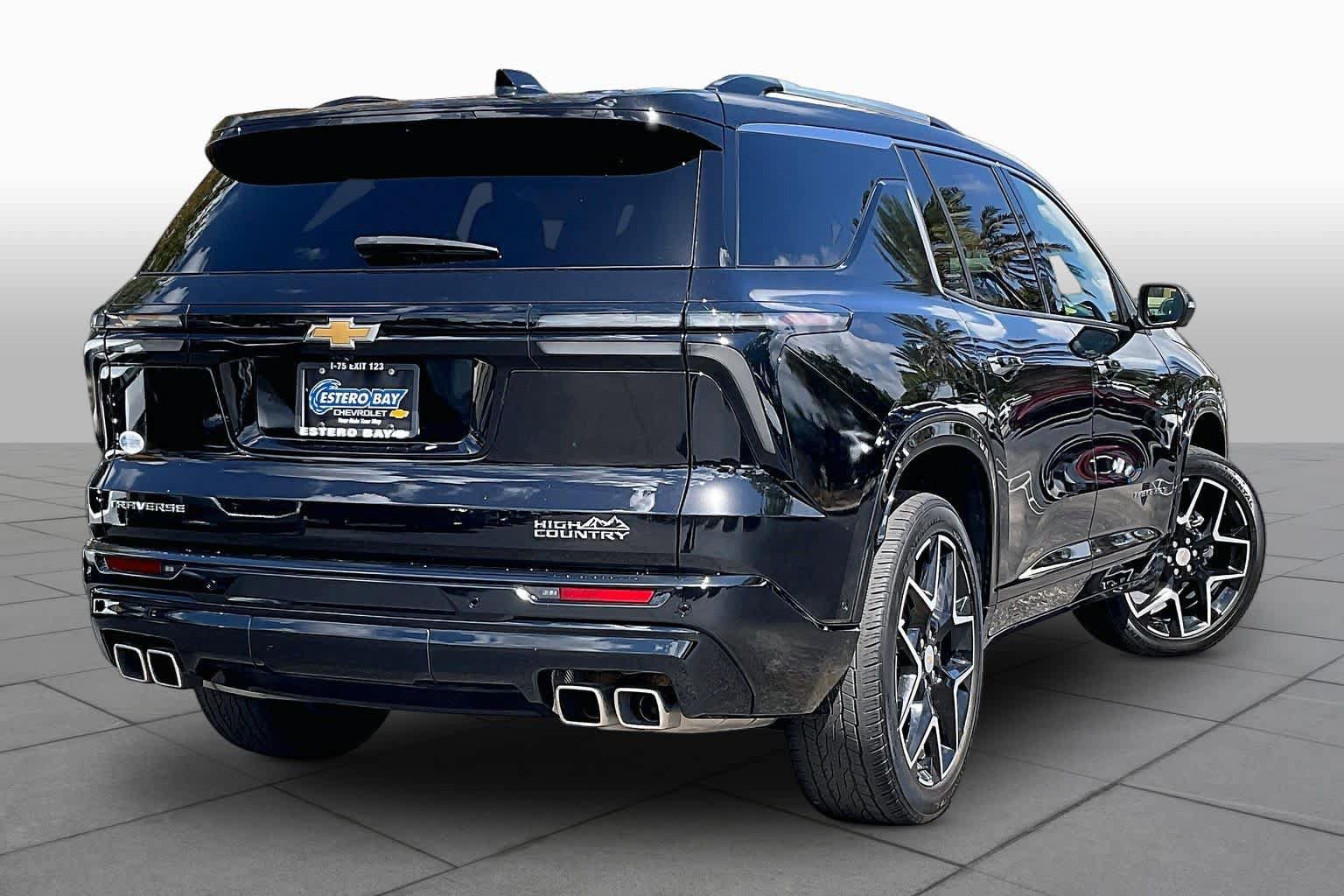 Used 2025 Chevrolet Traverse High Country w/ LPO, Floor Liner Package FWD image 36