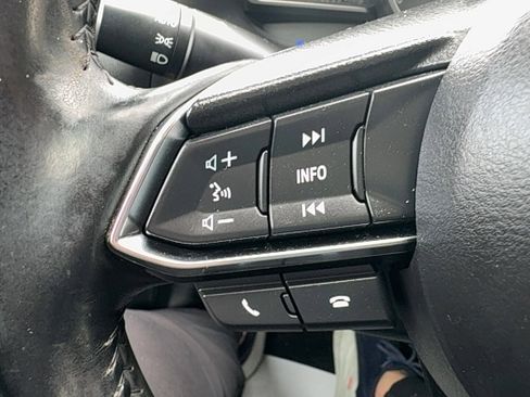 Used 2018 MAZDA MAZDA3 Touring image 19