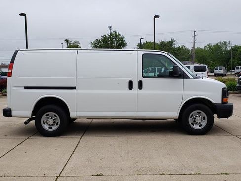 Used 2014 Chevrolet Express 3500 RWD 3500 135 image 9