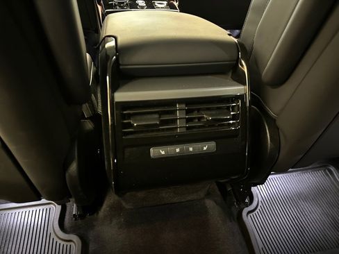 Used 2023 Land Rover Range Rover Sport SE AWD/4WD image 15