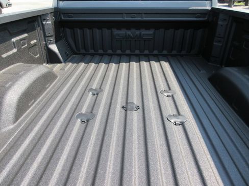 New 2026 GMC Sierra 2500 SLE w/ SLE Value Package; AWD/4WD image 6