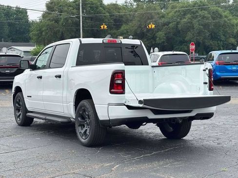 New 2026 RAM 1500 Express AWD/4WD image 9