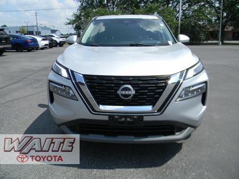 Used 2023 Nissan Rogue SV AWD/4WD image 6