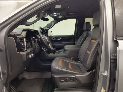 Used 2023 GMC Sierra 1500 AT4 w/ Technology Package image 4