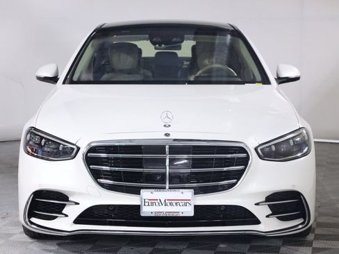 Used 2022 Mercedes-Benz S 580 4MATIC Sedan image 2