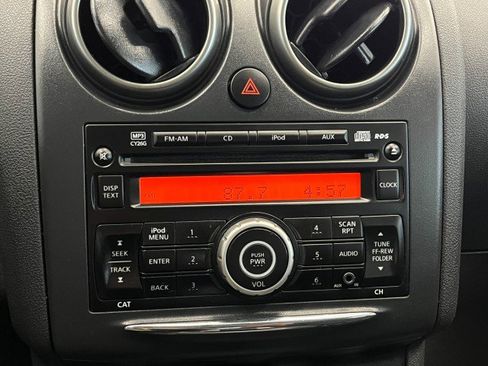 Used 2014 Nissan Rogue S image 18