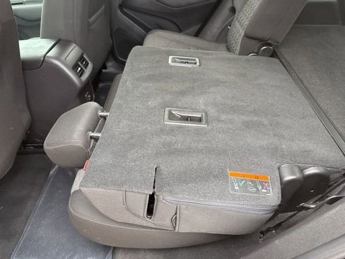 Used 2024 Chevrolet Equinox LT AWD/4WD image 38
