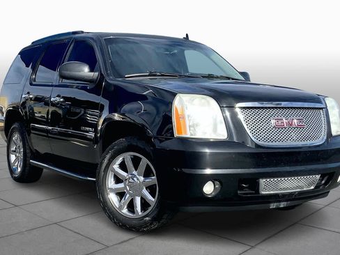 Used 2013 GMC Yukon Denali image 2
