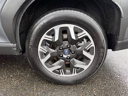 Used 2025 Subaru Forester image 18