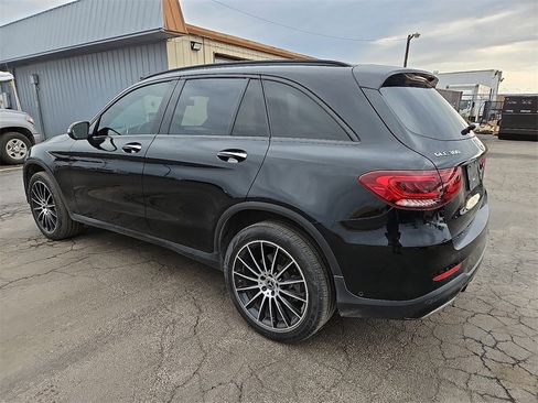 Used 2022 Mercedes-Benz GLC 300 4MATIC image 4