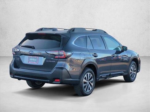 Certified 2025 Subaru Outback Premium image 5