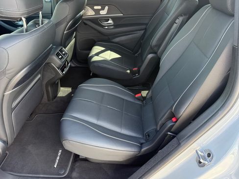 Certified 2024 Mercedes-Benz GLS 450 4MATIC image 11