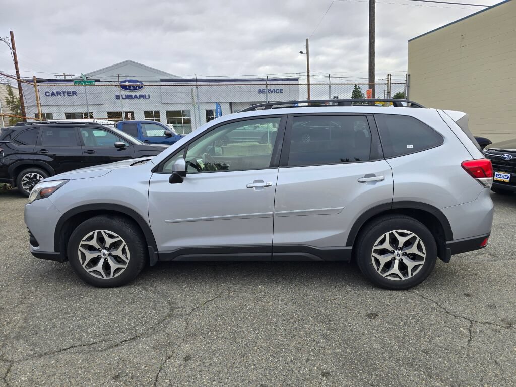 Certified 2023 Subaru Forester Premium AWD/4WD image 4