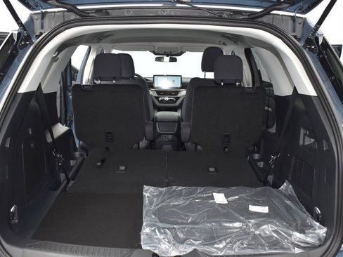 New 2026 Ford Explorer Active image 17