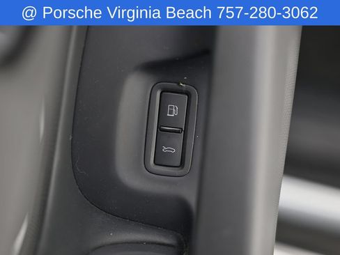 Used 2011 Audi R8 V10 AWD/4WD image 24