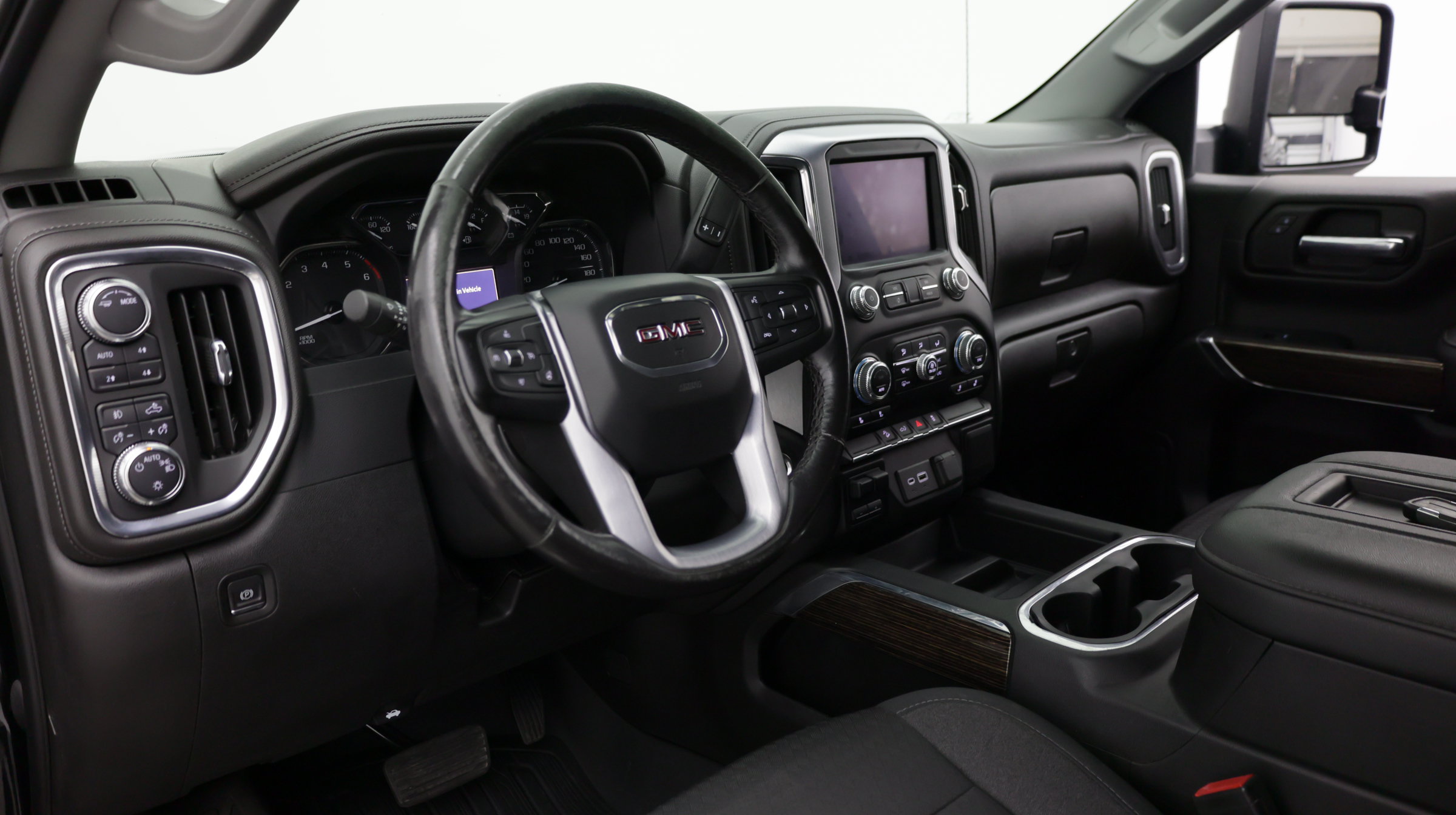 Used 2022 GMC Sierra 1500 Elevation w/ X31 Off-Road Package AWD/4WD image 14