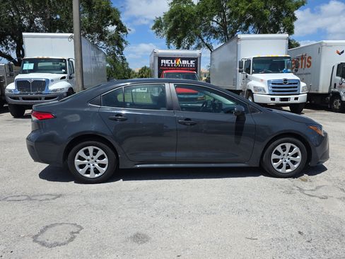 Used 2024 Toyota Corolla LE FWD image 8