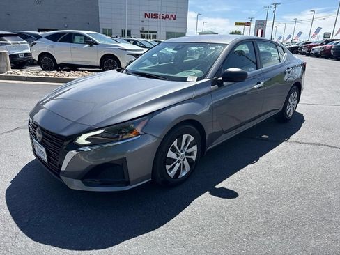 Used 2024 Nissan Altima 2.5 S FWD image 7
