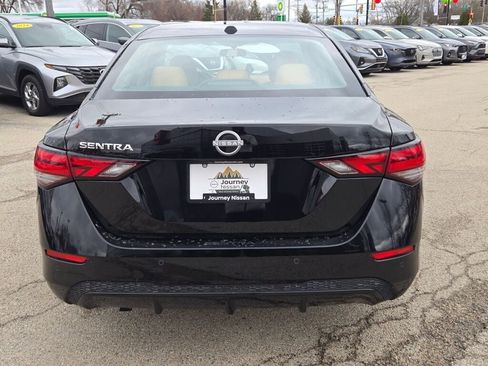 Used 2025 Nissan Sentra SV w/ SV Premium Package image 14