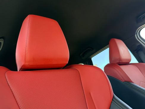 Used 2025 BMW X1 M35i w/ Shadowloine Package AWD/4WD image 19