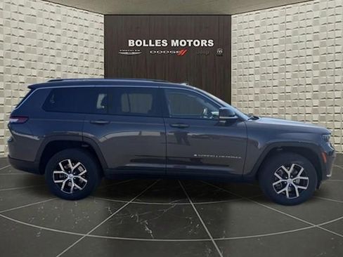 Certified 2023 Jeep Grand Cherokee L Limited AWD/4WD image 2